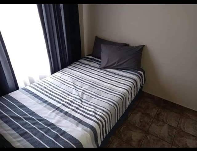 2 BEDROOM FLAT FOR SALE IN VAALPARK